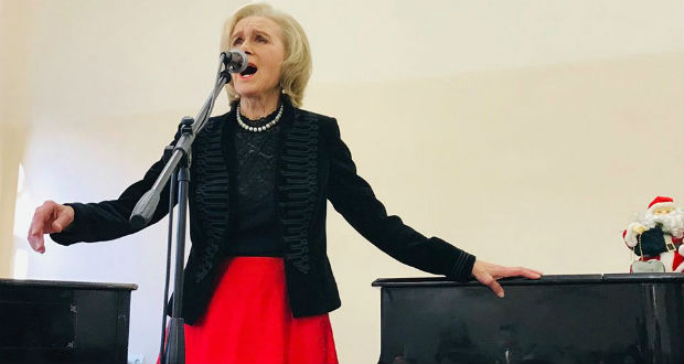 Felhangolva: Beregszászi Olga