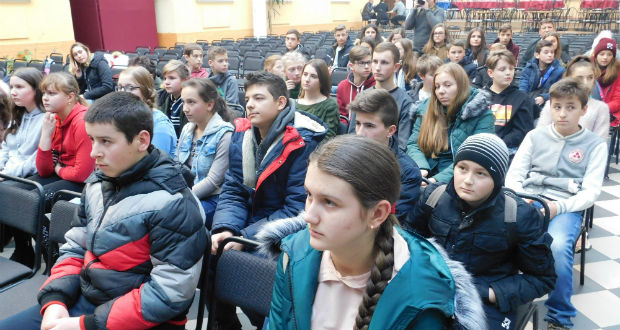 Tanulni jó! – Elkezdődtek a tehetséggondozó és versenyfelkészítő hétvégék biológiából, kémiából és földrajzból