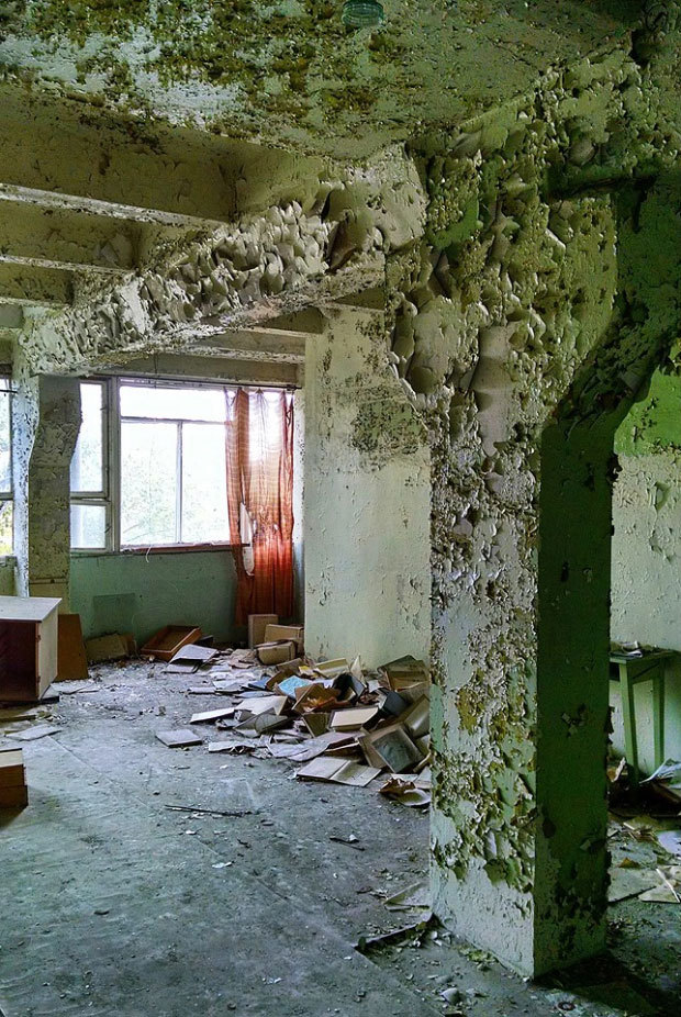 Múltfogyatkozás: Szellemtanya