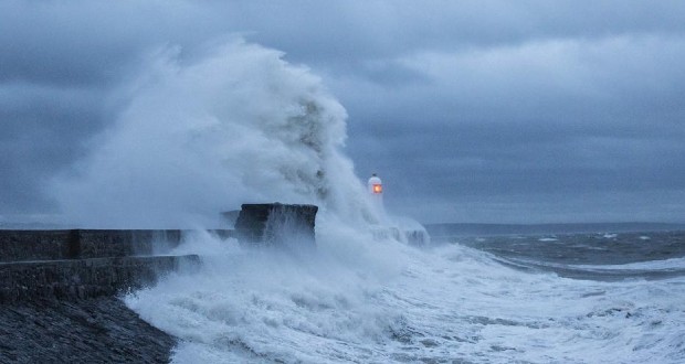 A Ciara vihar miatt több mint 55 ezer lengyel háztartás maradt áram nélkül