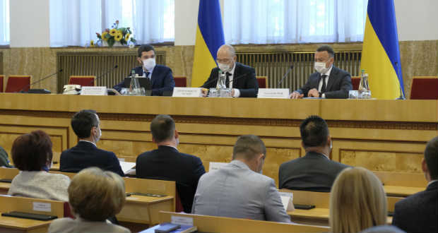 Rekordmennyiségű összeget szánnak a kárpátaljai utak javítására