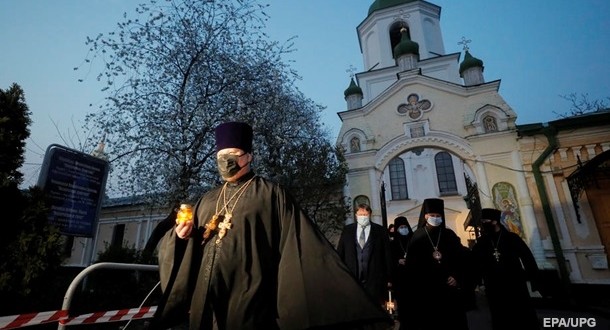 A Kijevi Barlangkolostor papjai is megfertőződtek koronavírussal