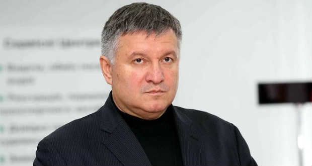 Az ukrán belügyminisztert felháborítja a külföldről hazamenekítettek viselkedése