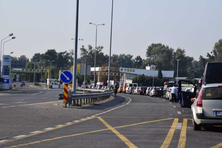 Holnaptól csak 19 ellenőrzési ponton lehet átlépni az ukrán államhatárt