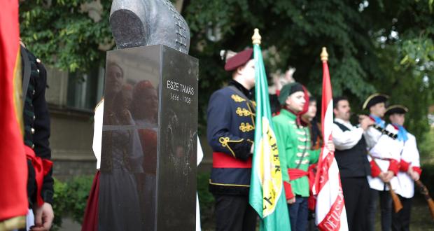 Kárpátalja ma: zászlóbontás helyett