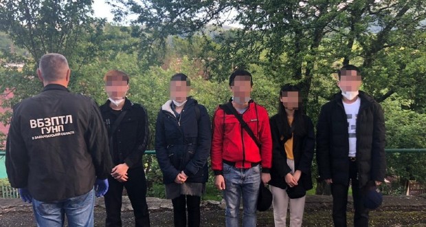 Illegális bevándorlókat fogtak el a Kijev-Csap autóút mentén