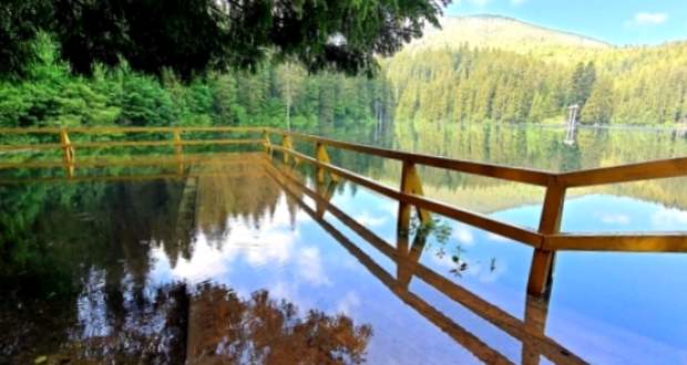 Kárpátalja ma: kiöntött a Szinevéri-tó