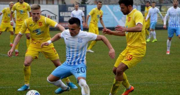 Döntetlen a minaji rangadón, Dinamo-vereség Csernyihivben