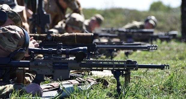 Kreml: mindkét félnek be kell tartania a tűzszünetet