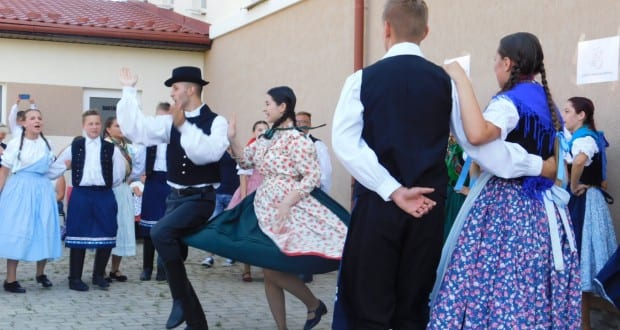 Látványos műsorral zárult az Ung-vidéki népzenei és néptáncszakkör