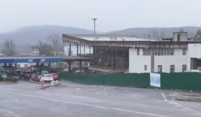 Szünetel a felújítás az ungvári határátkelőhelyen