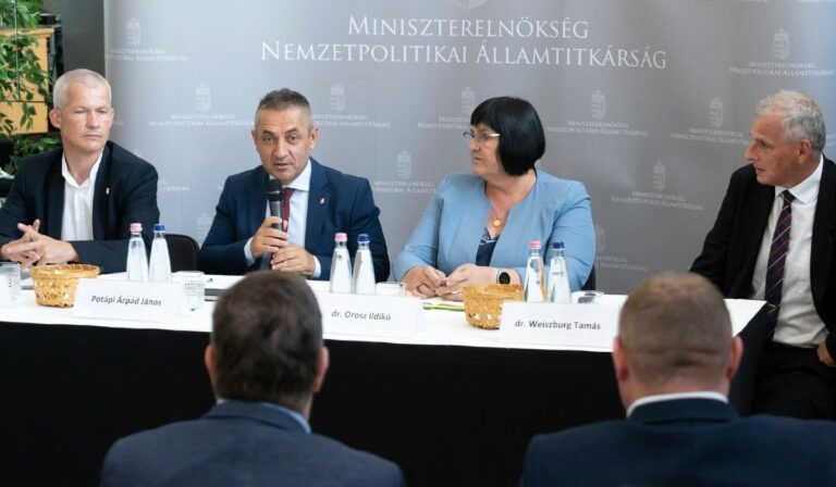 Potápi: folytatódik a Kárpát-medencei tehetséggondozást megvalósító Collegium Talentum program
