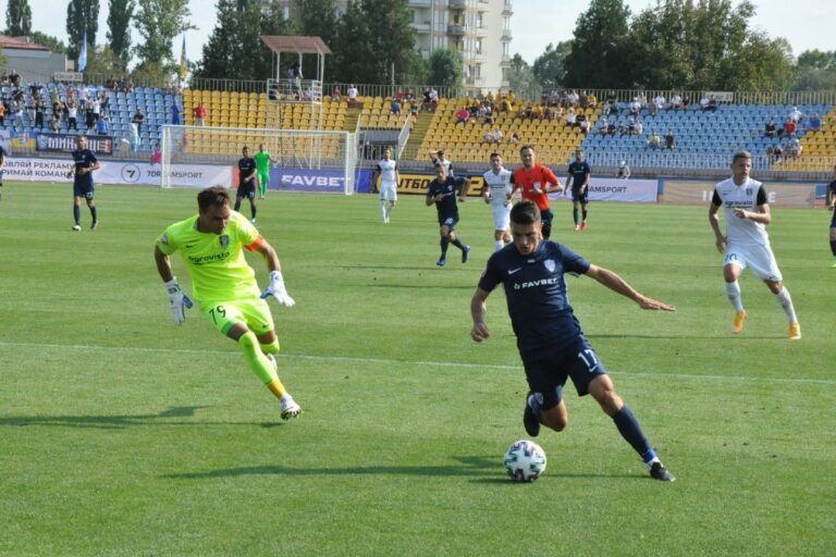 Minaji győzelem a Premier Ligában, kisvárdai gála Újpesten