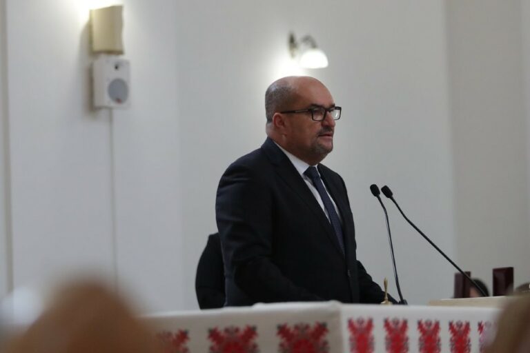 A speech by László Brenzovics at the opening of the new academic year at the Rákóczi Institute