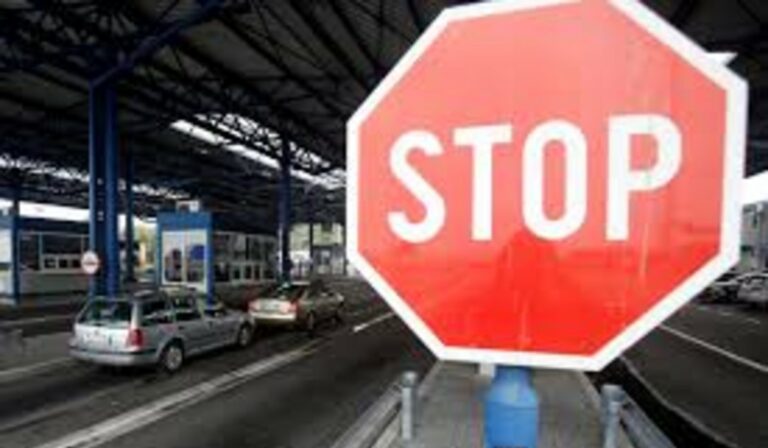 Igazolniuk kell utazásuk célját az Ukrajnába érkező külföldieknek