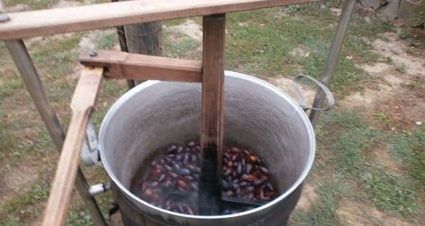 Régi tárgyak: a szilvalekvárfőző eszközök