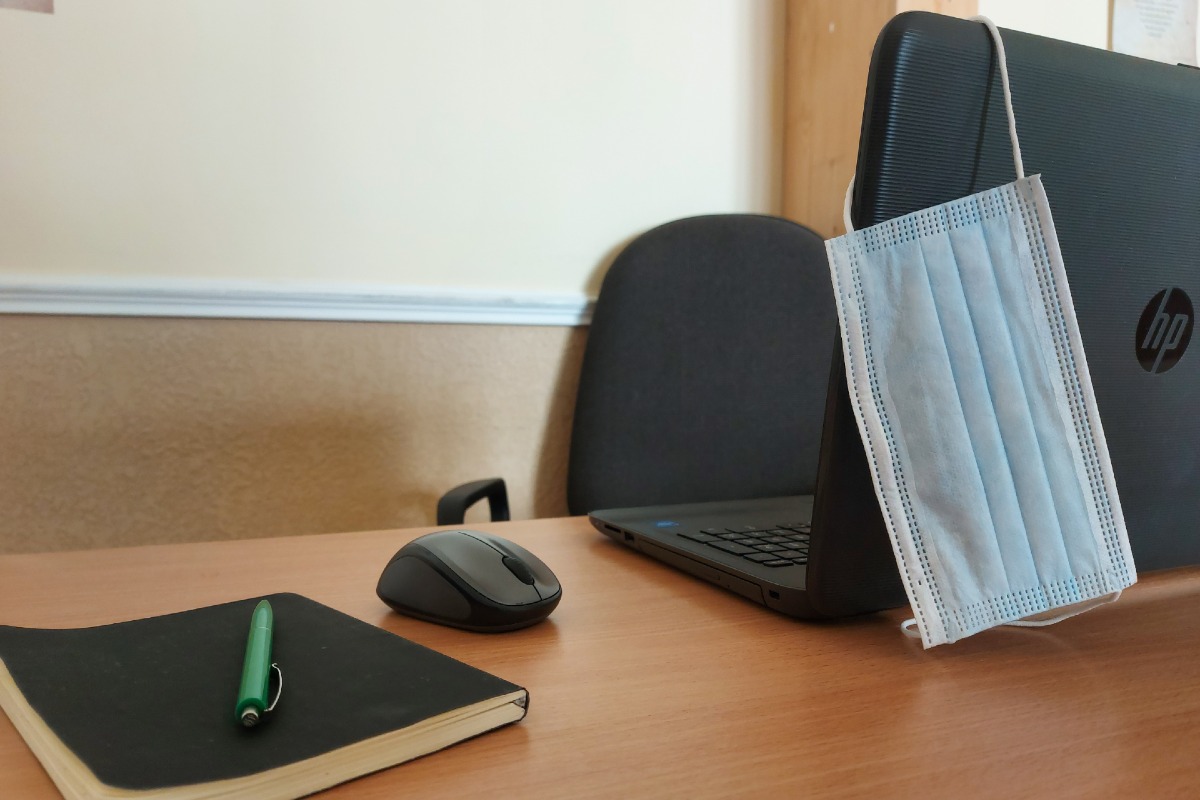 laptop, koronavírus
