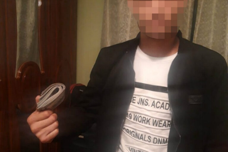 Köröznek egy 22 éves fiatalt Kárpátalján