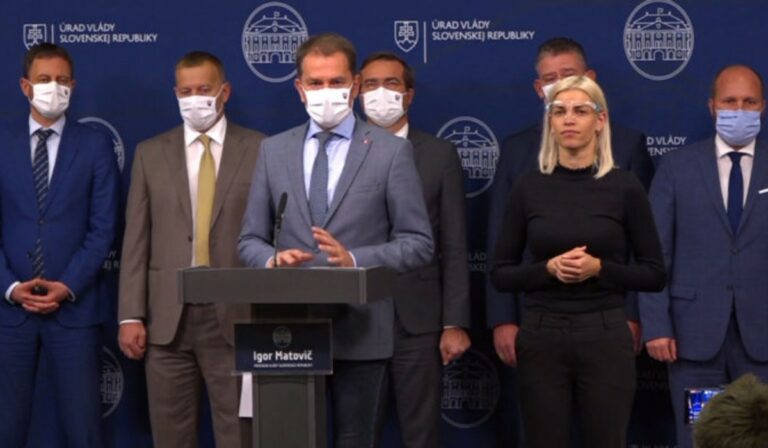 Elfogadták az országos tesztelés tervét Szlovákiában