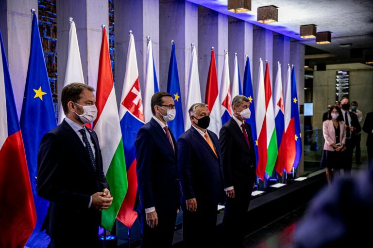 A Visegrádi Négyek hetente fognak egyeztetni a járványkezelésről