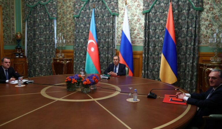 Megkezdődtek Moszkvában az orosz-örmény-azeri külügyminiszteri tárgyalások