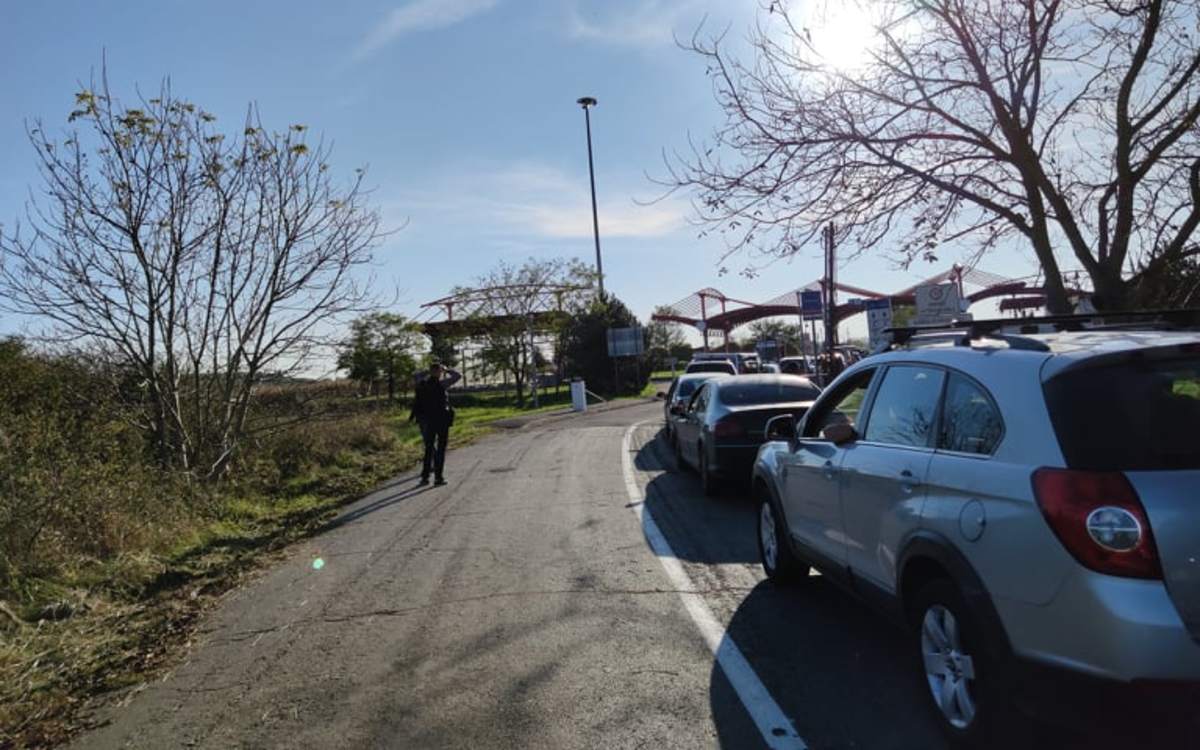 Barabás. Határátkelő.