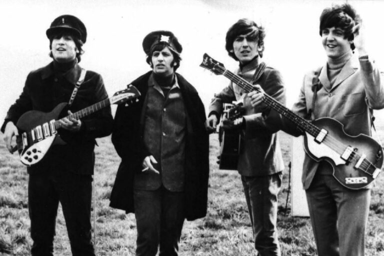 Nyolcvan éve született John Lennon
