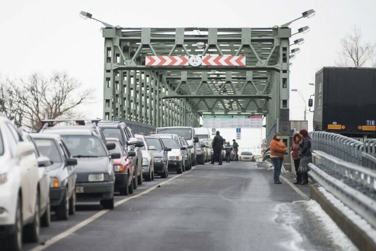 Ideiglenesen korlátozzák a forgalmat az ukrán-magyar határon