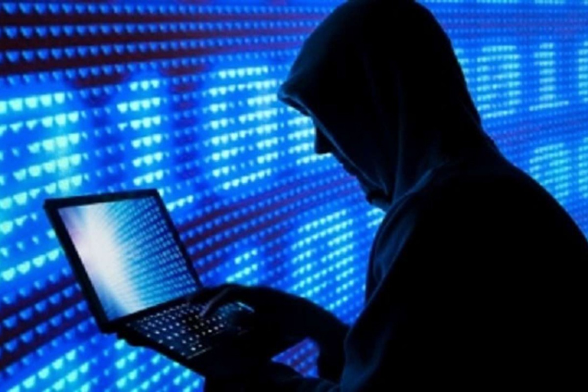 kibertámadás laptop hacker