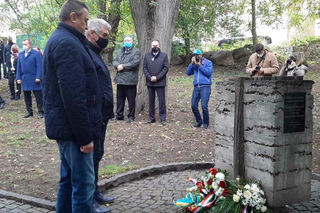 1956-os megemlékezés Ungváron