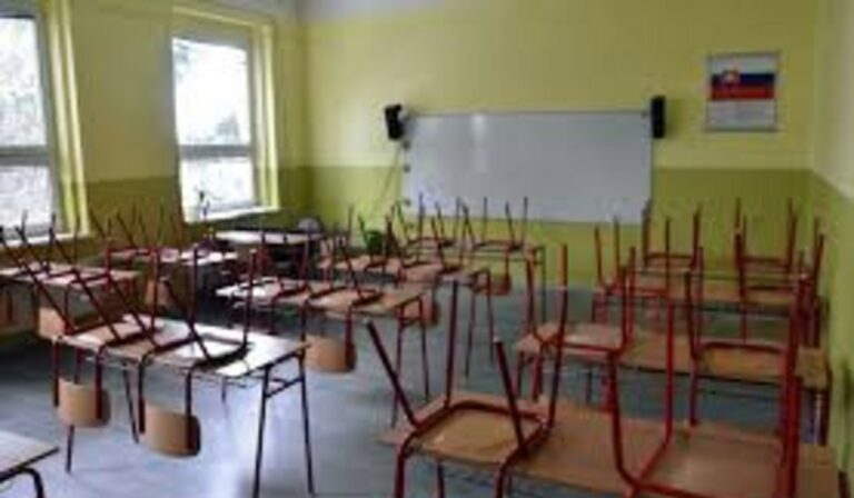 Korábban kezdődhet az őszi szünet a kárpátaljai iskolákban