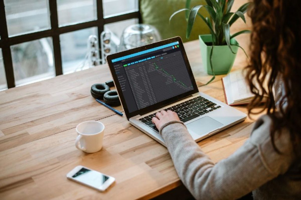 laptop iroda home office