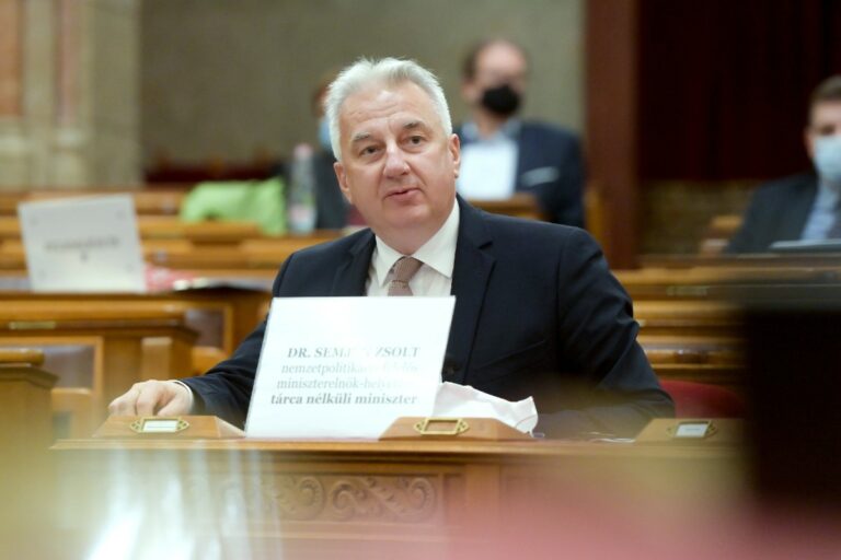 Semjén: Fogadják el a magyarságot őshonos kisebbségként Ukrajnában