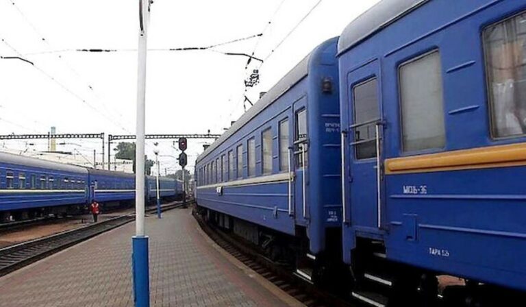 Több kárpátaljai járatot is felfüggeszt az Ukrzaliznicja