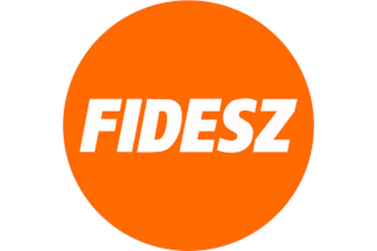 A Fidesz elítéli a Kárpátalján élő magyarok ukrán hatóságok általi zaklatását