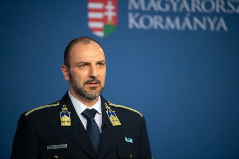 Szentestére felfüggesztik a kijárási tilalmat Magyarországon
