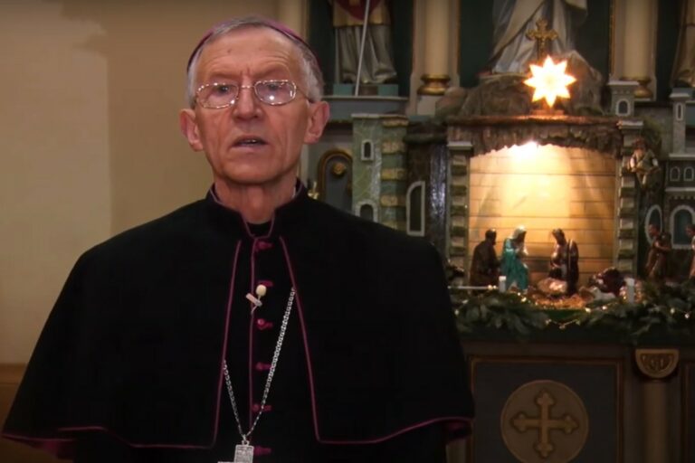 Majnek Antal püspök karácsonyi köszöntője