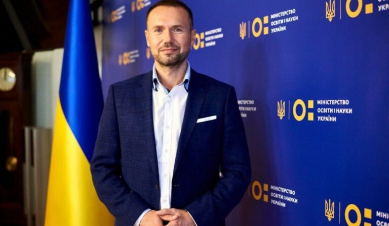 Skarlet: a távoktatás nem fog kihatni a pedagógusok fizetésére