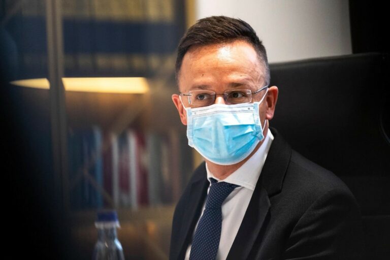 Szijjártó: állandó megfélemlítésben élnek a magyarok Ukrajnában