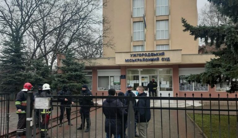 Bombariadó az Ungvári Járási Bíróságon