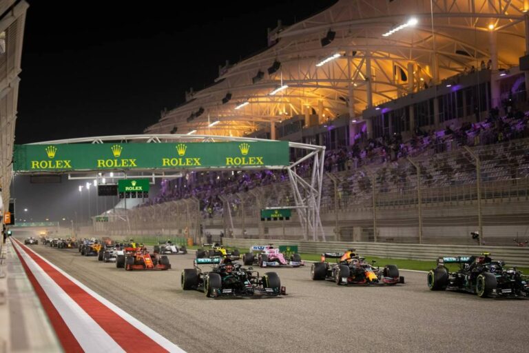 Módosul az F1-es versenyek kezdési időpontja