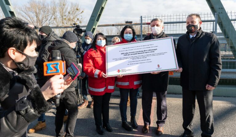 Magyarország veszettség elleni oltóanyagot adományozott Ukrajnának