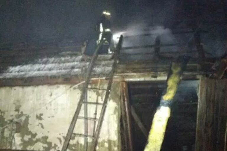 Teljesen kiégett egy családi ház Kárpátalján