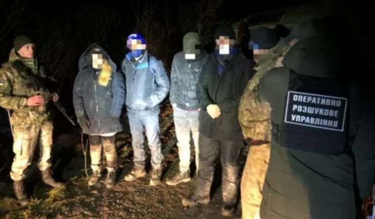 Migránsokat és segítőjüket tartóztatták le Kárpátalján