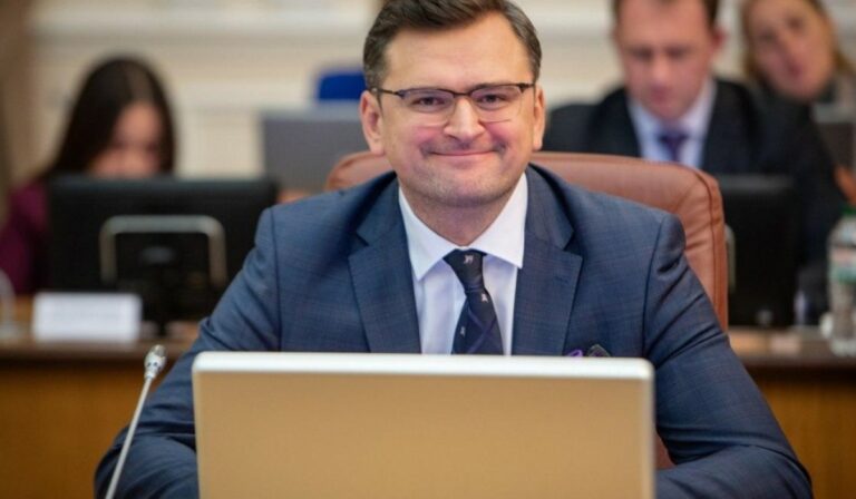 Kuleba: Ukrajna már több mint ezer tonna védelmi fegyvert kapott külföldről