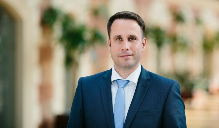 Ismertették az újraindításról szóló magyarországi konzultáció kérdéseit