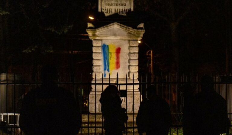 Megrongálták a marosvásárhelyi székely vértanúk emlékművét