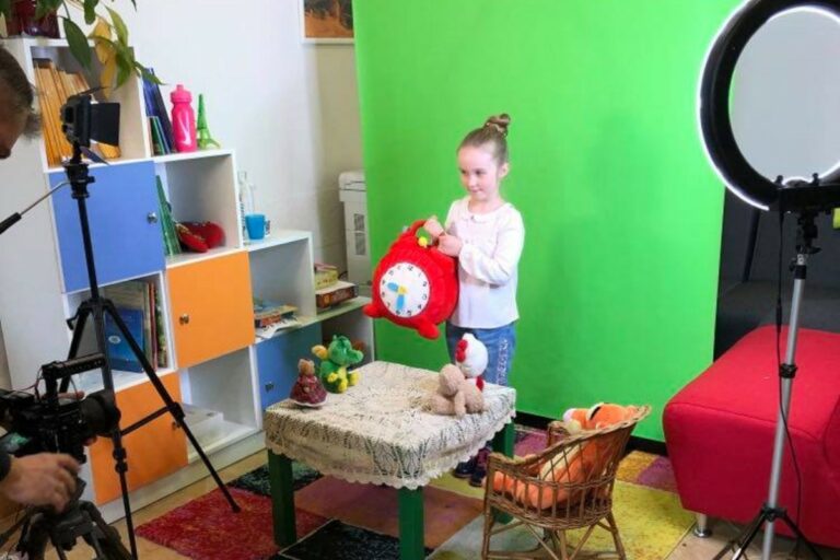 Videó- és hanganyag készül az ukrán munkafüzetekhez