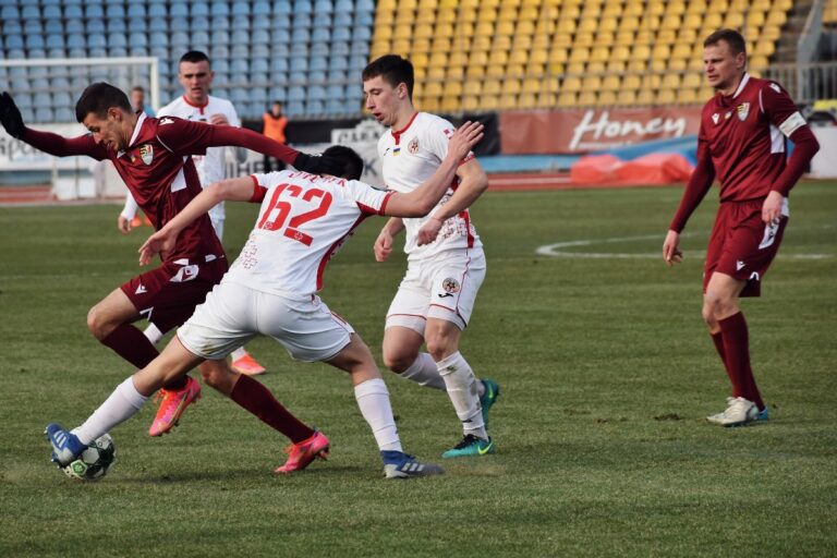 Az Ungvári FC győzelemmel kezdett, a Minaji FC pontot szerzett idegenben