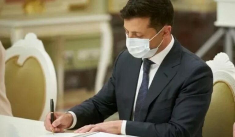Zelensky enacts law on referendum in Ukraine